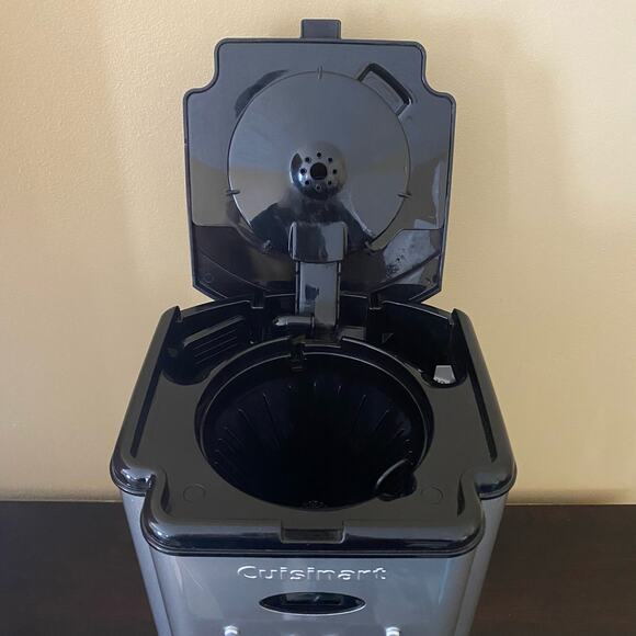 Cuisinart DCC-1200P1 Brew Central 12-Cup Programmable Coffee Maker - Picture 3 of 7